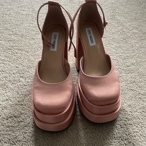 Nude/Blush platform Steve Madden size 8.5